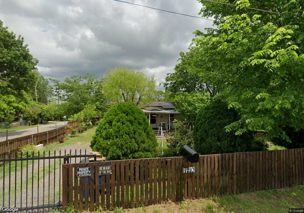 1210 N Breckenridge St, Ennis, TX 75119 - photo 1