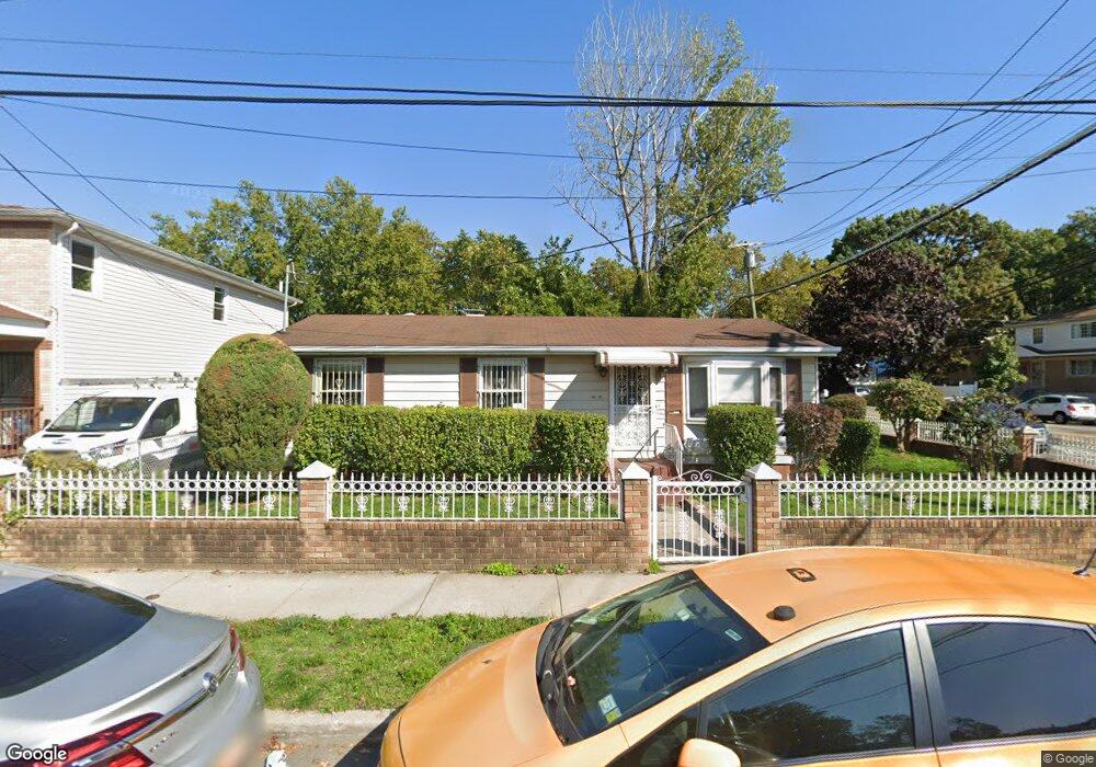 11051 155th St, Jamaica, NY 11433 - photo 1