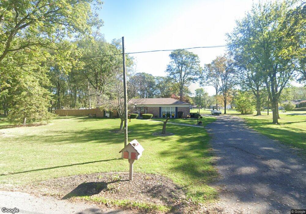 1965 Lorain Dr, Lima, OH 45805 - photo 1