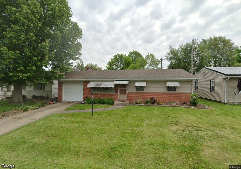 912 N 29th St, Mattoon, IL 61938 - photo 1
