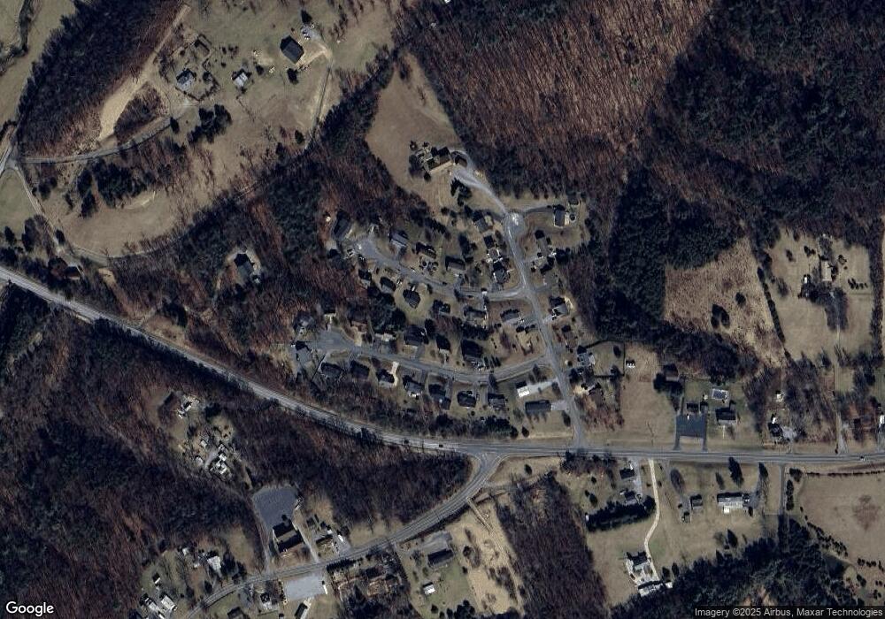 22 Seymour Cir, Staunton, VA 24401 - photo 1