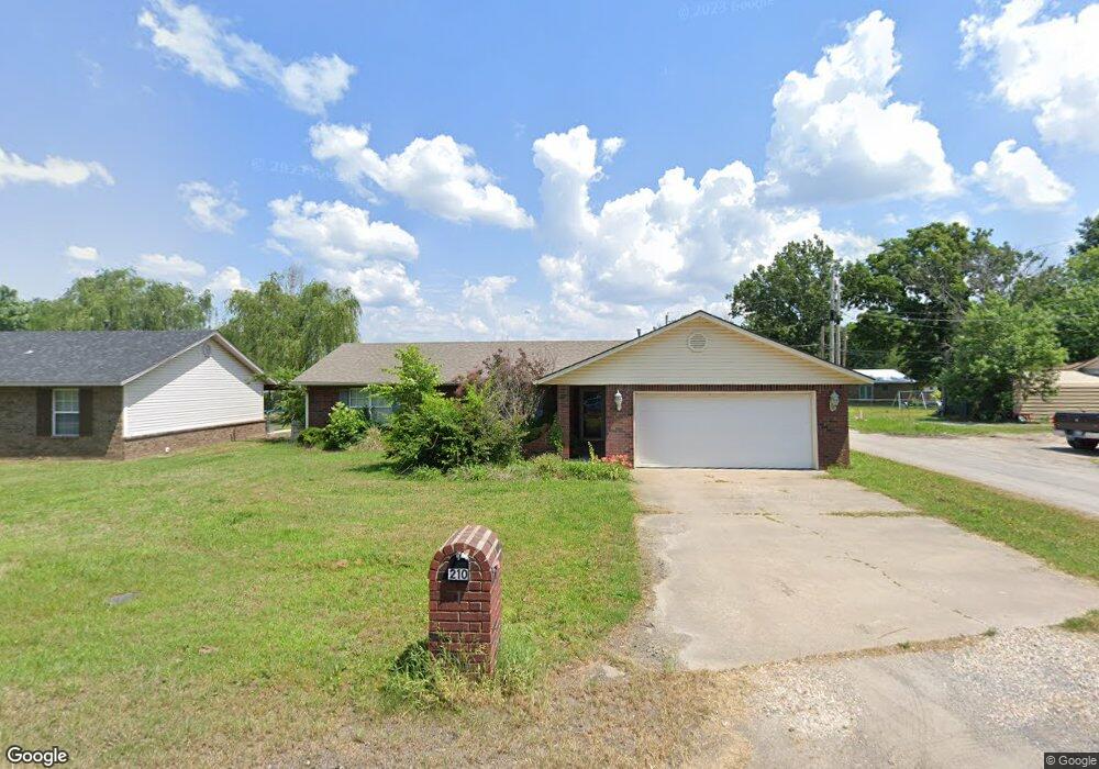 210 E Orr St, Chouteau, OK 74337 - photo 1