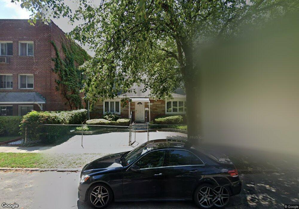 7566 199th St, Fresh Meadows, NY 11366 - photo 1