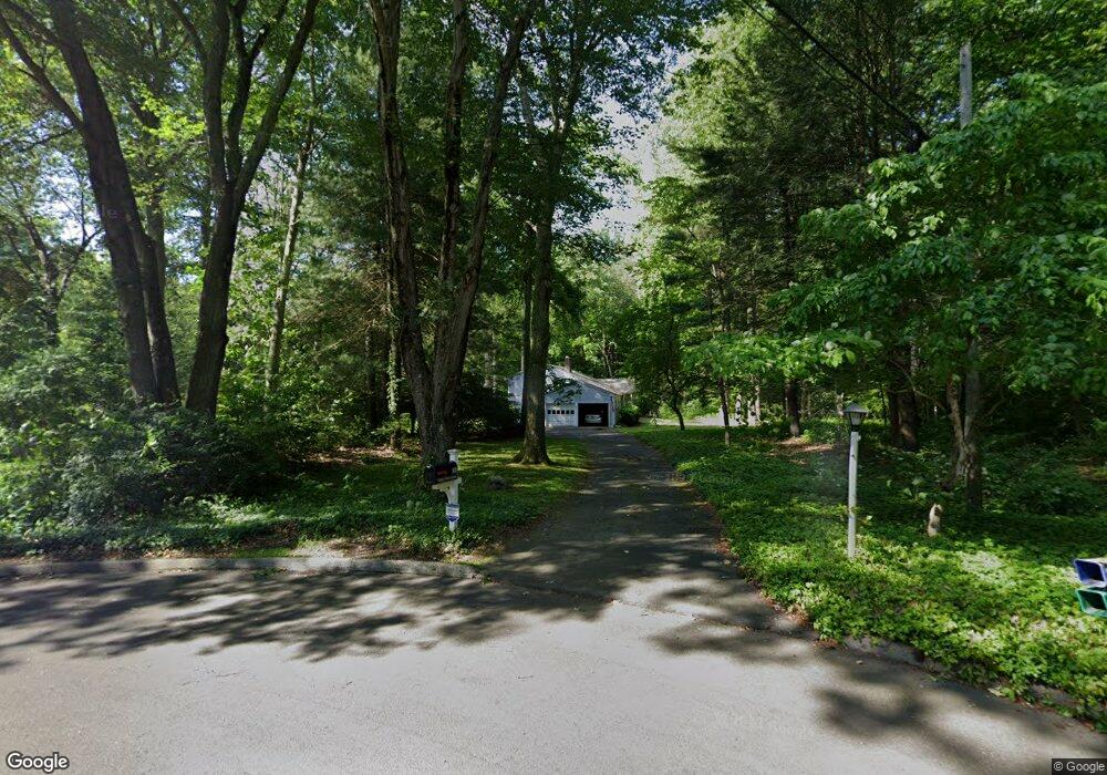 15 Tulip Tree Ln, Norwalk, CT 06851 - photo 1