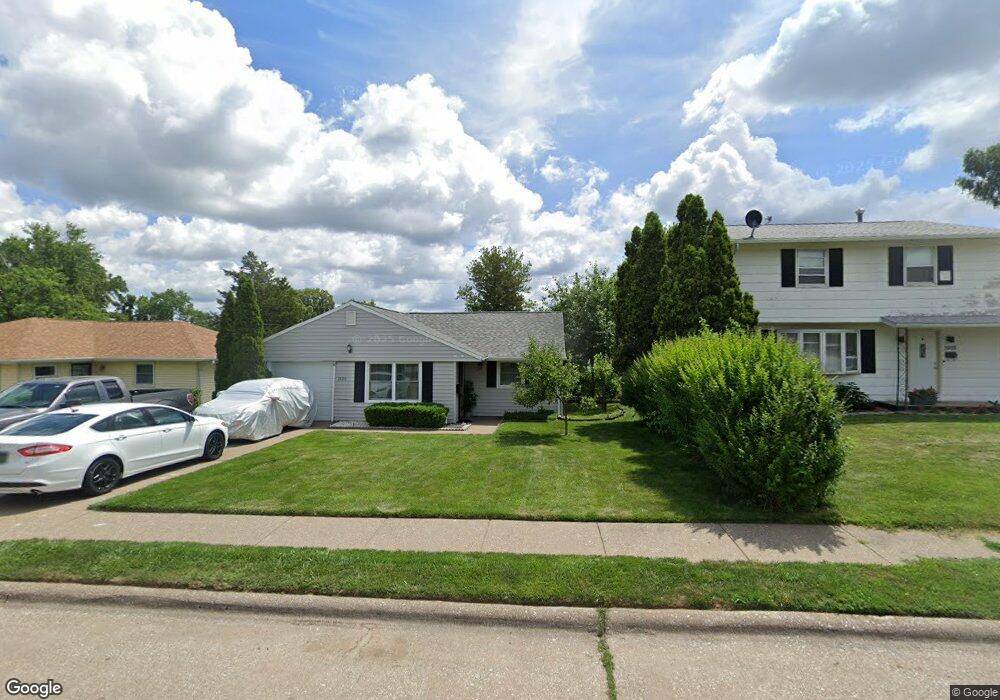 1925 N Nevada Ave, Davenport, IA 52804 - photo 1
