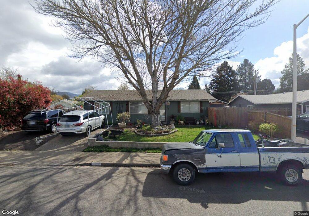 1011 SW Central Ave, Grants Pass, OR 97526 - photo 1