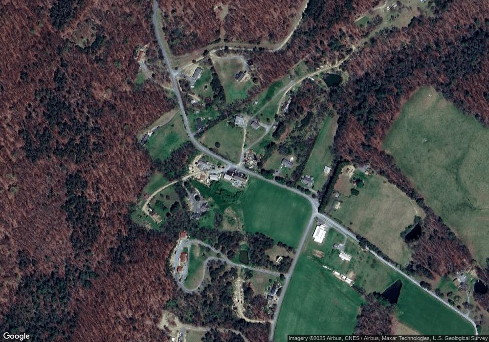 2171 Tabor Rd, Berkeley Springs, WV 25411 - photo 1