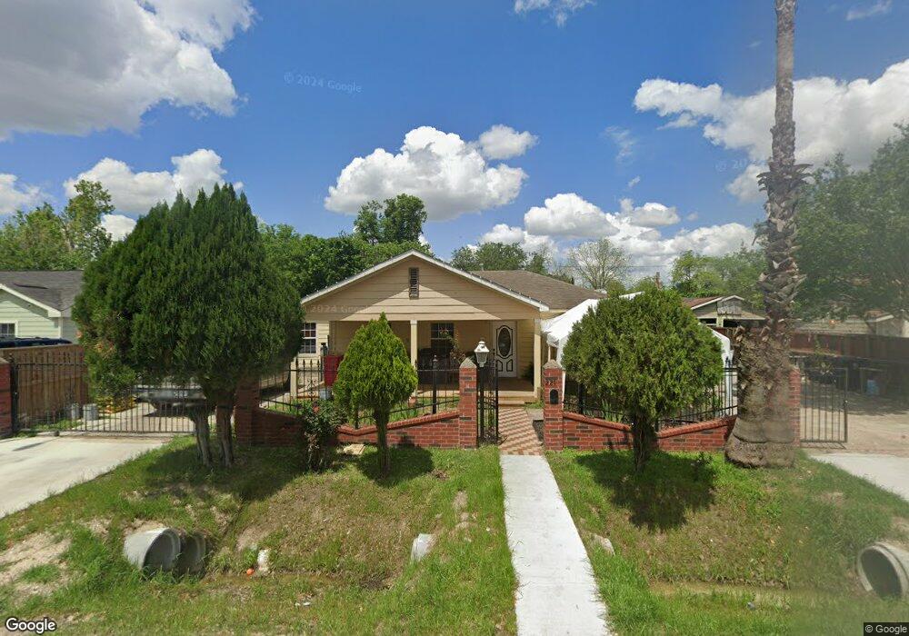 221 Connie St, Houston, TX 77076 - photo 1
