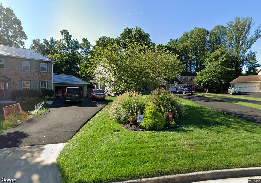 6323 Summerday Ct, Burke, VA 22015 - photo 1