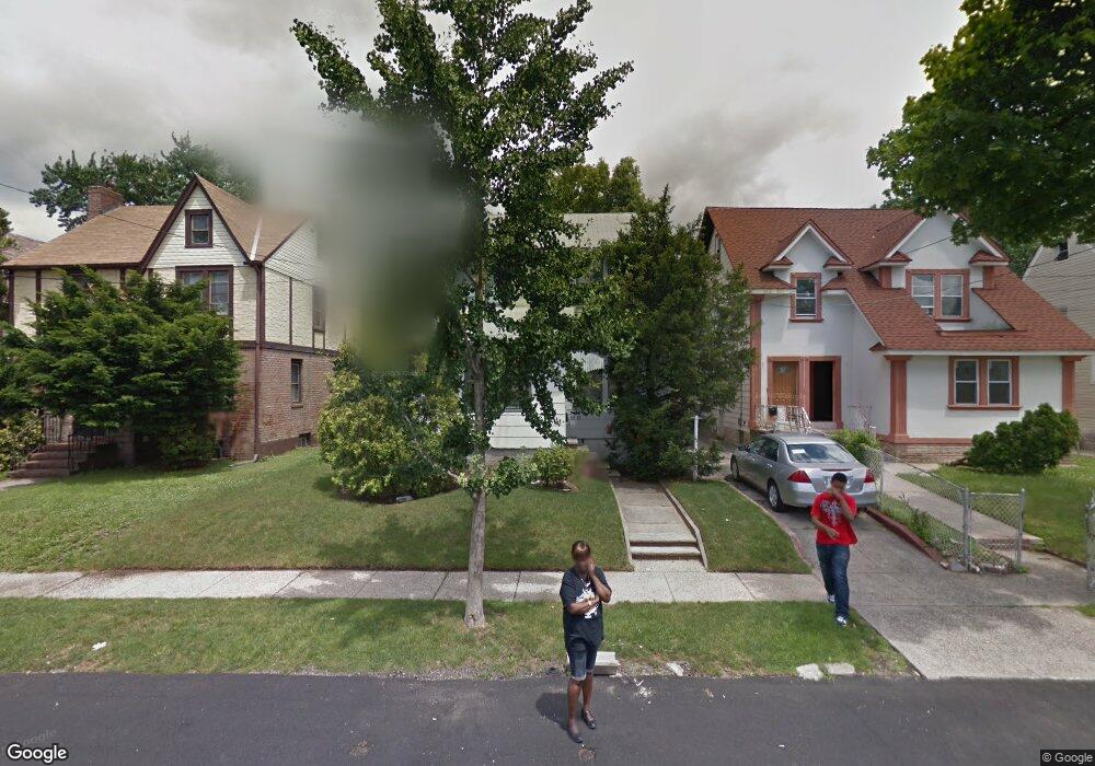 10023 203rd St, Hollis, NY 11423 - photo 1