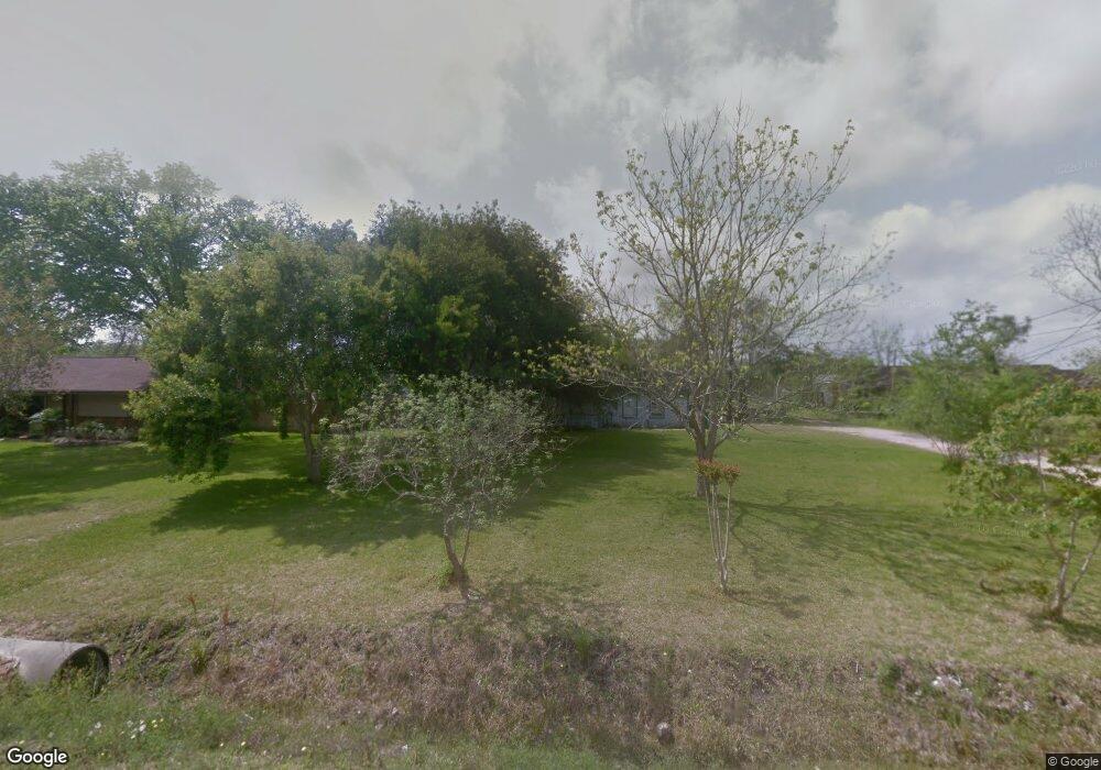 5706 Cottonwood St, Pearland, TX 77584 - photo 1