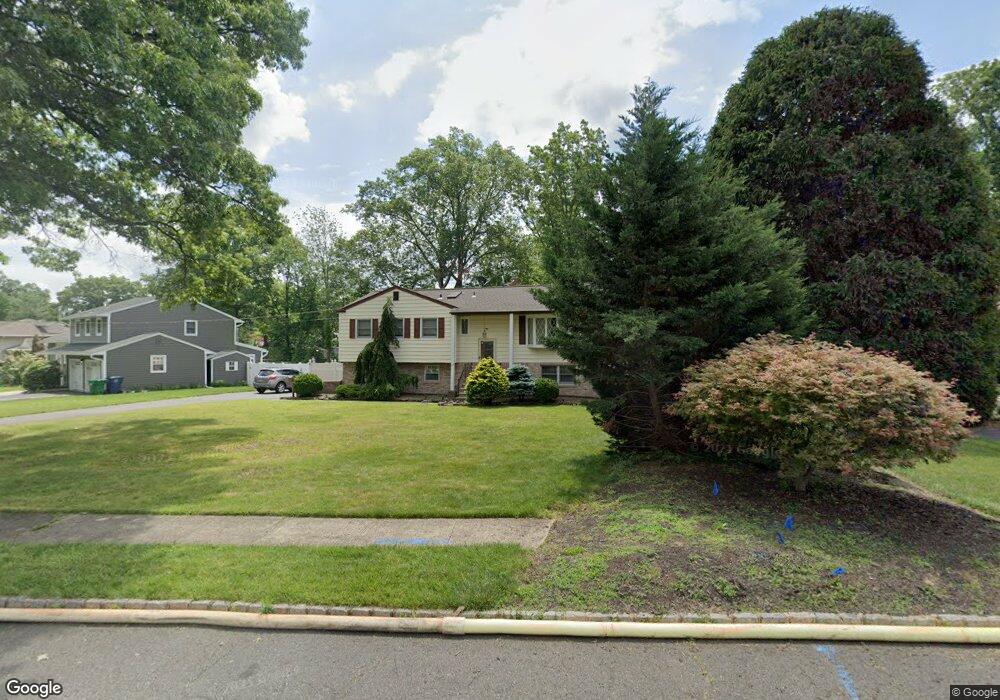 257 Laurel Ln, Clark, NJ 07066 - photo 1