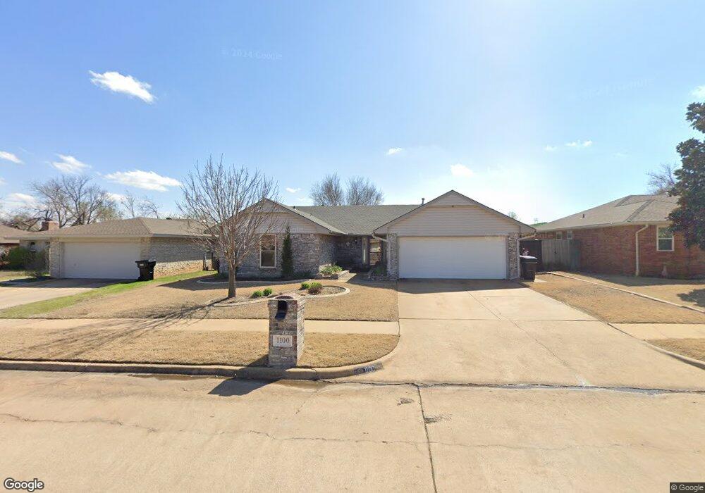 1100 NE 5th St, Moore, OK 73160 - photo 1