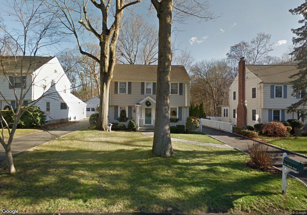 5 Holmes Ct, Darien, CT 06820 - photo 1