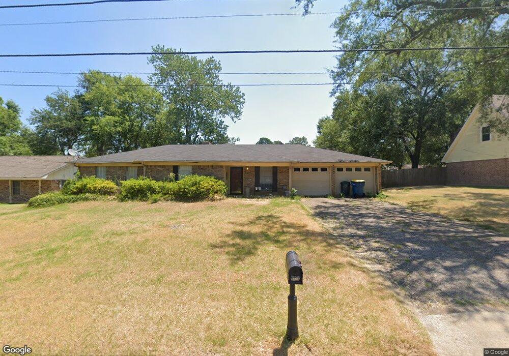 2802 Spruce St, Kilgore, TX 75662 - photo 1