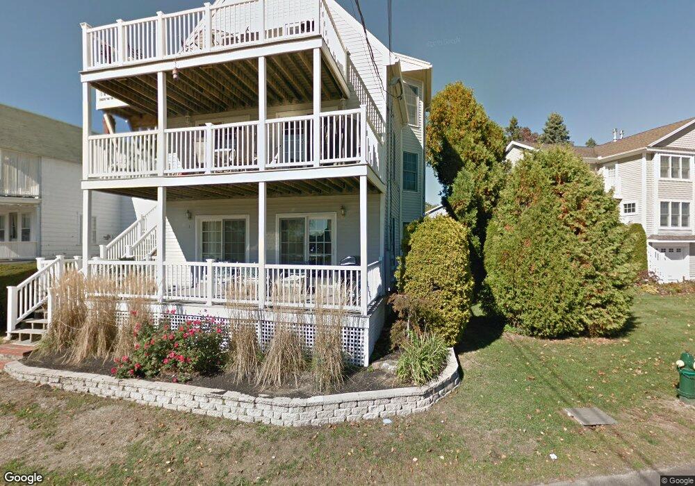 24 Freeman St unit 3, York, ME 03909 - photo 1