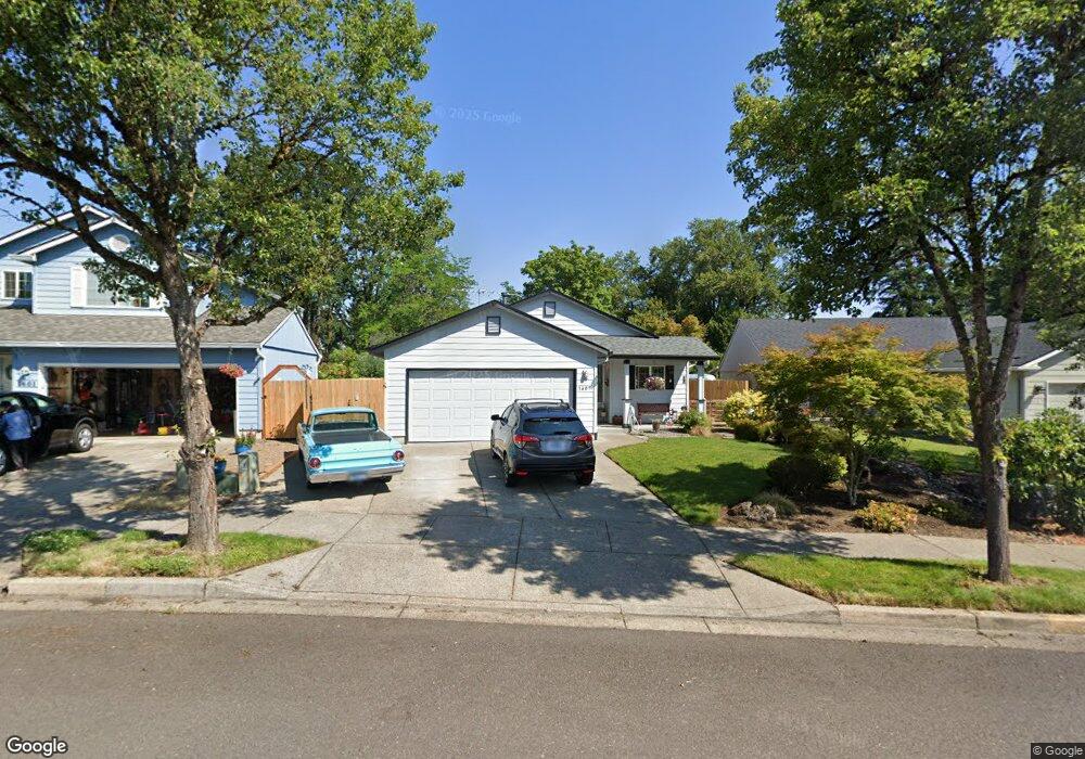 1607 Lilly Ct, Newberg, OR 97132 - photo 1