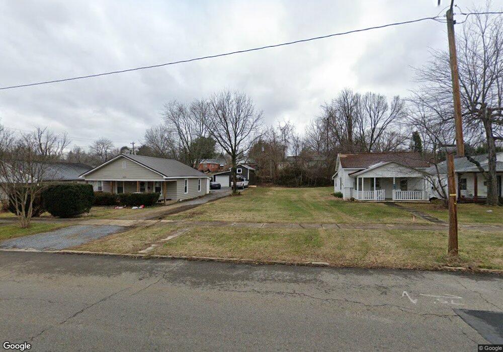 905 E Watauga Ave, Johnson City, TN 37601 - photo 1