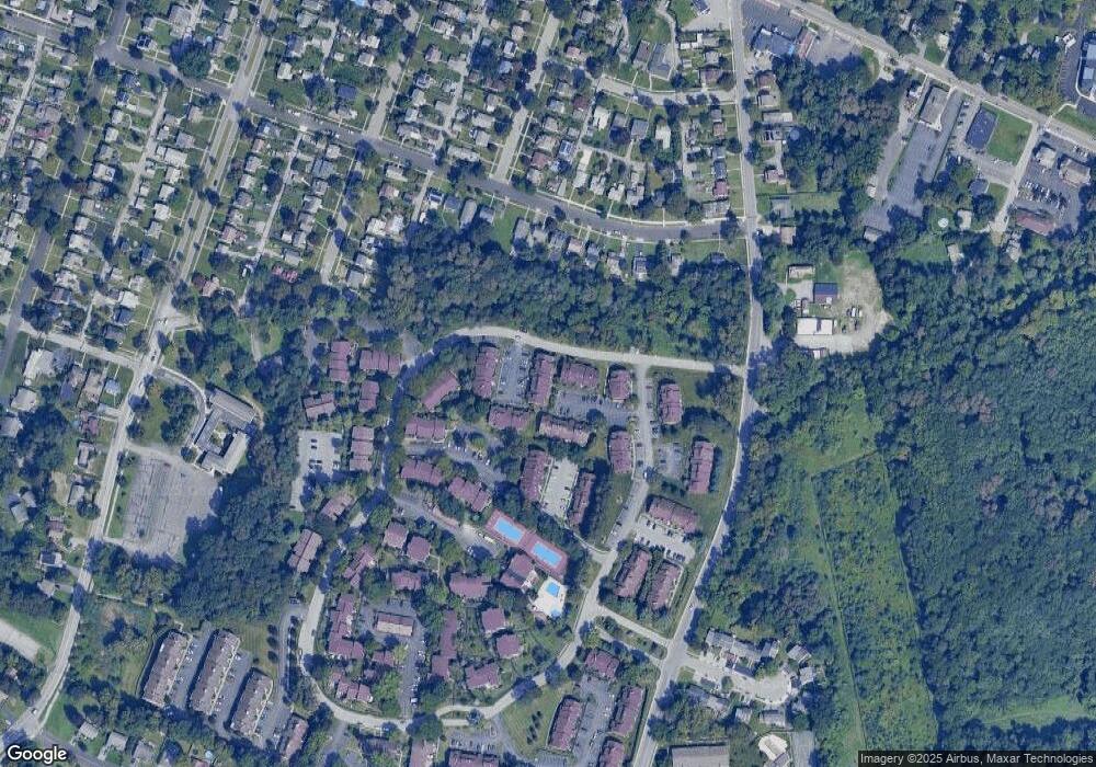 235 Panorama Ct unit 235, Poughkeepsie, NY 12603 - photo 1