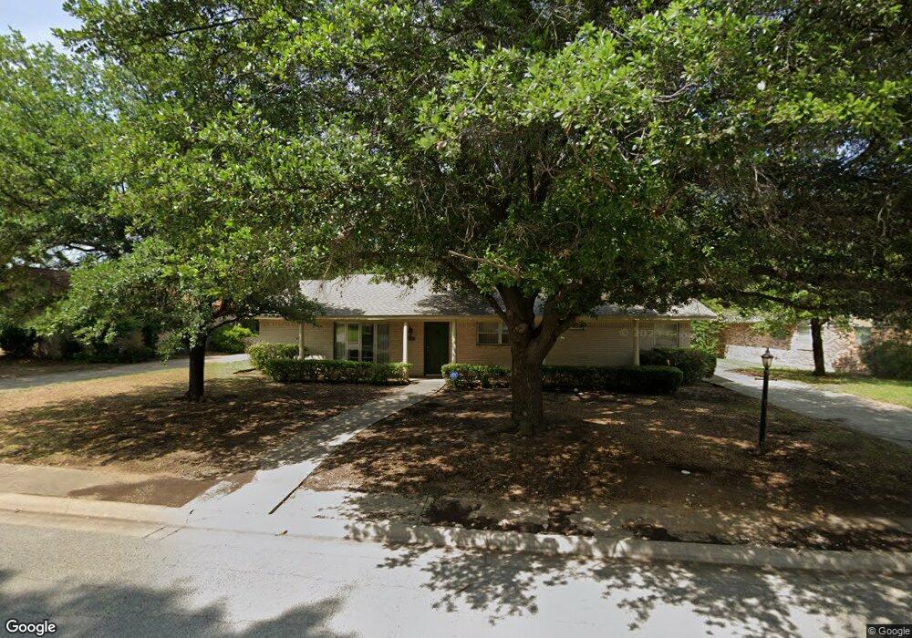 1916 Tulane Ave, Gainesville, TX 76240 - photo 1