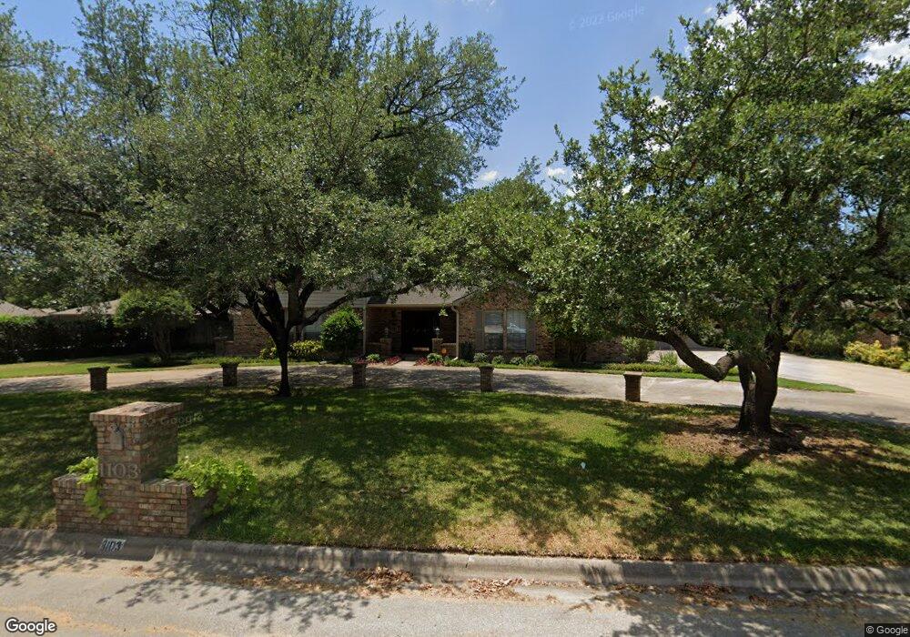1103 Aspen Rd, Gainesville, TX 76240 - photo 1