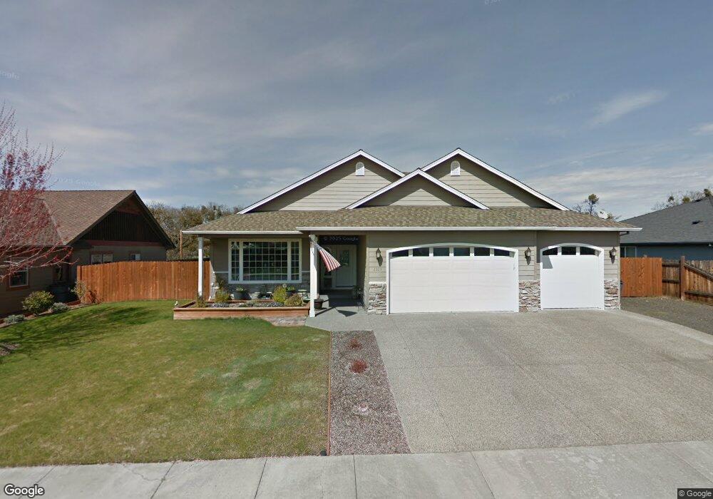 2203 Rabun Way, Central Point, OR 97502 - photo 1