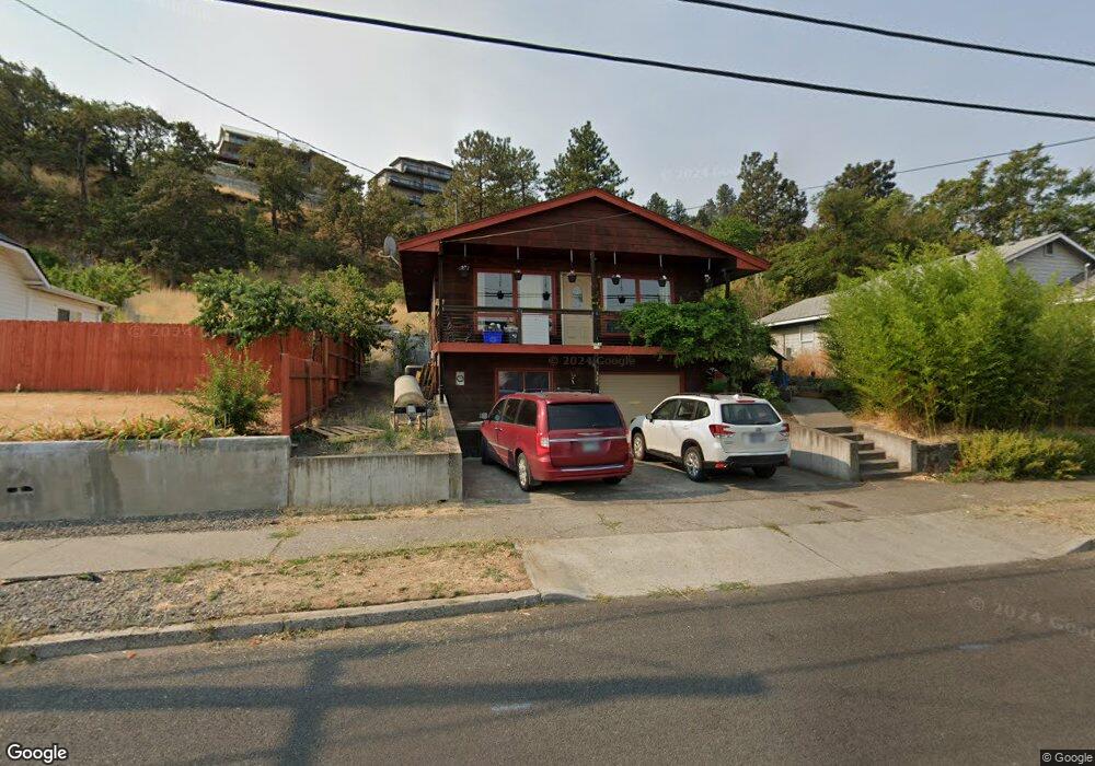 324 E 14th St, the Dalles, OR 97058 - photo 1