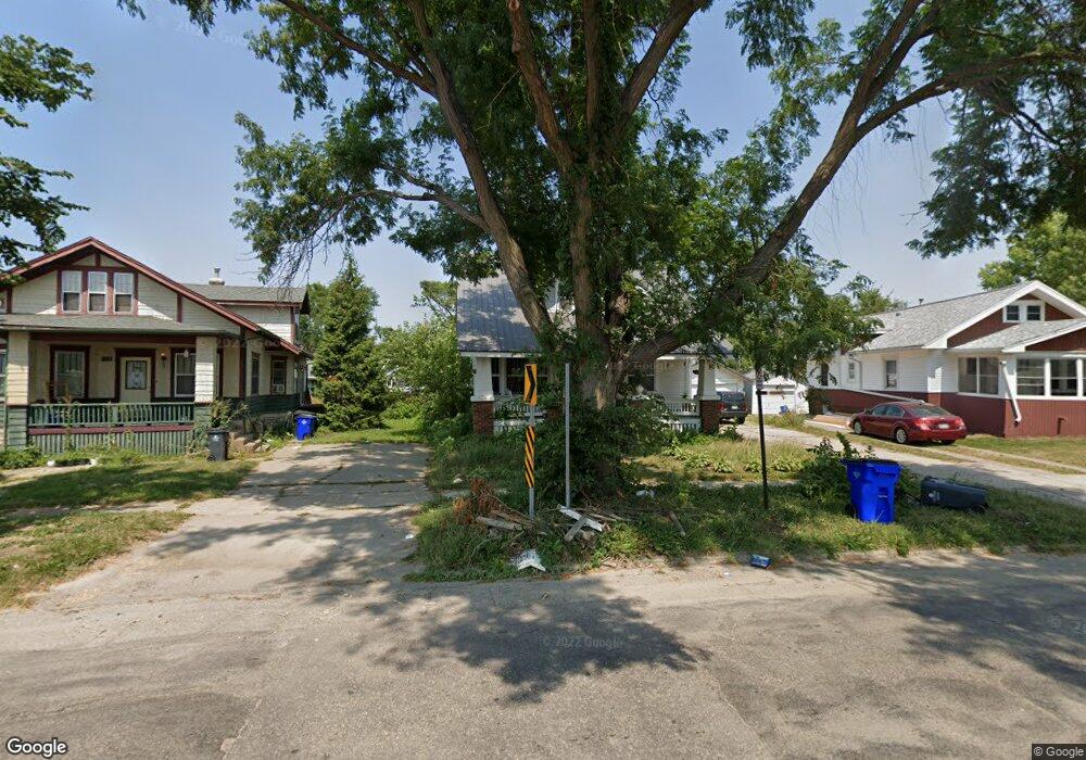 283 Johnson Ave NW, Cedar Rapids, IA 52405 - photo 1