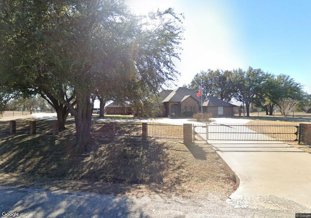 3014 Crystal Lake Dr, Granbury, TX 76049 - photo 1