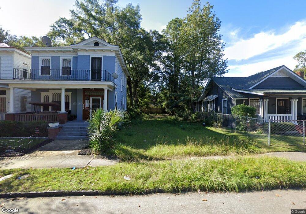 631 W 38th St, Savannah, GA 31415 - photo 1