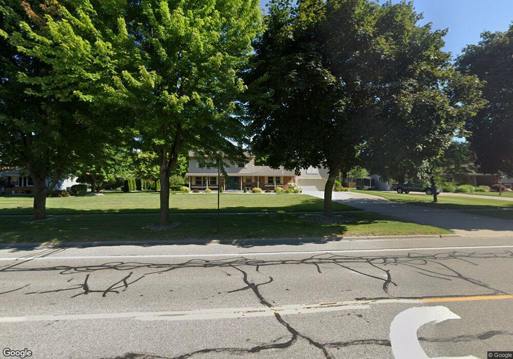 978 W Genesee St, Frankenmuth, MI 48734 - photo 1