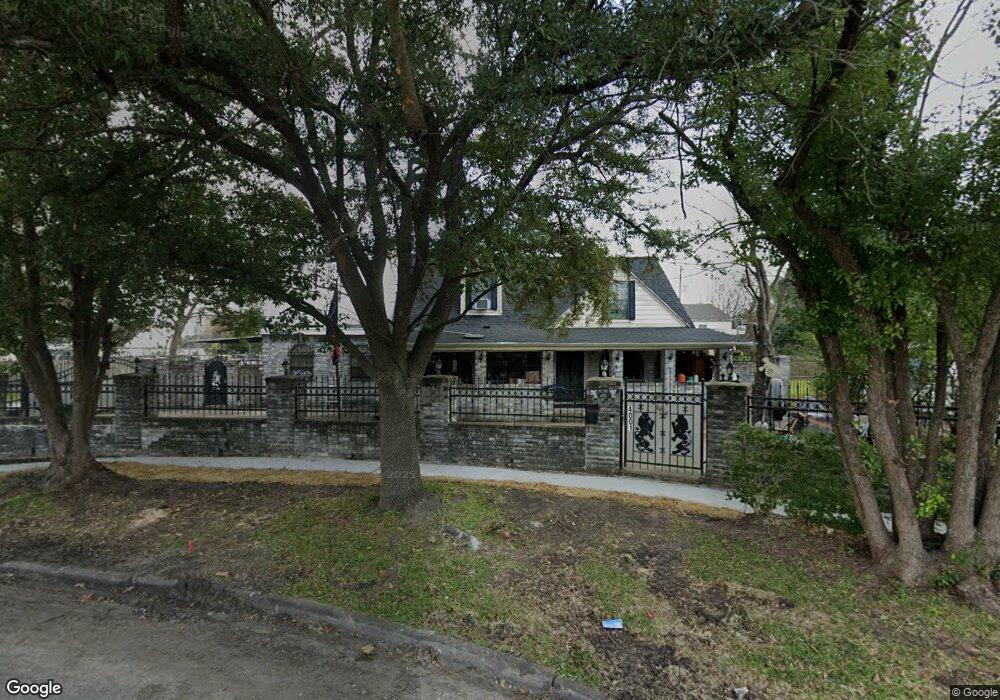 4001 Dover St, Houston, TX 77087 - photo 1