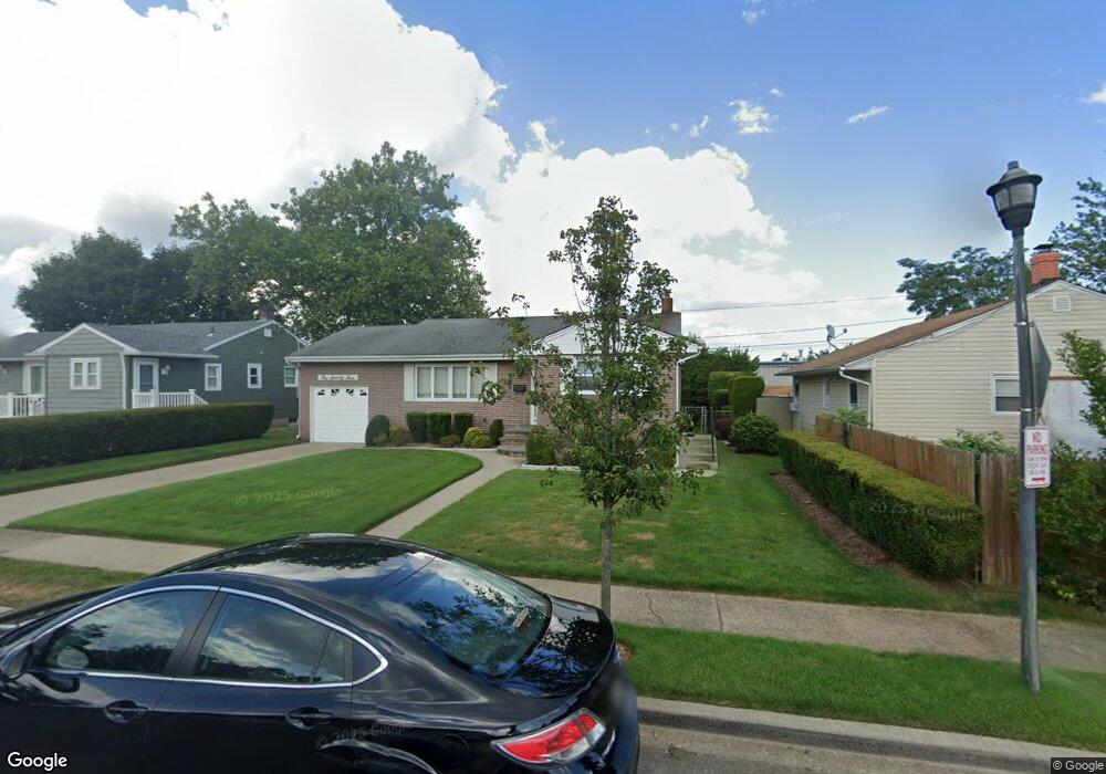 173 John St, Levittown, NY 11756 - photo 1