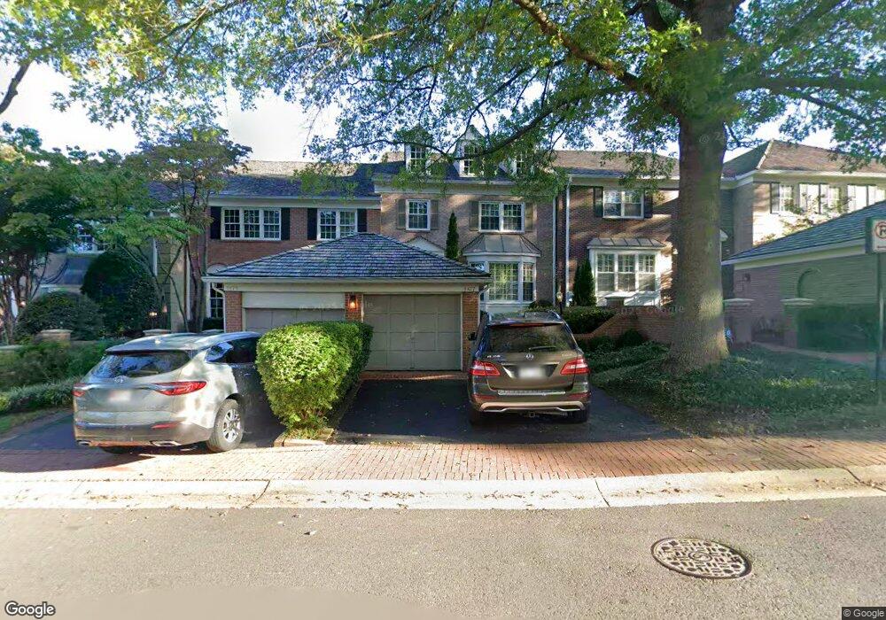 9477 Turnberry Dr, Potomac, MD 20854 - photo 1