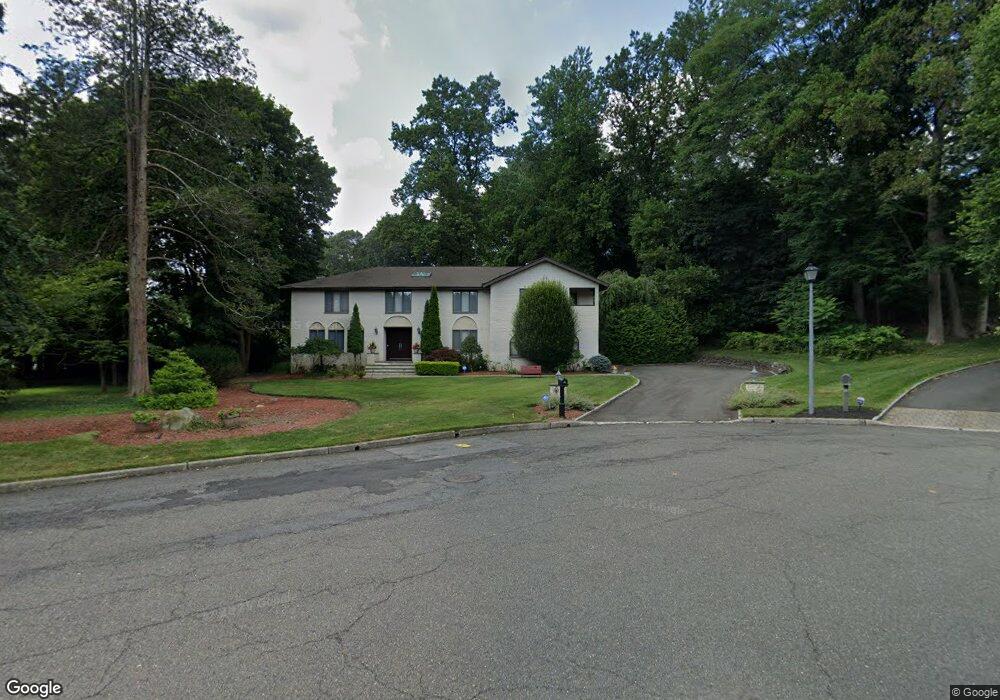 5 Carriage Ln, Woodcliff Lake, NJ 07677 - photo 1