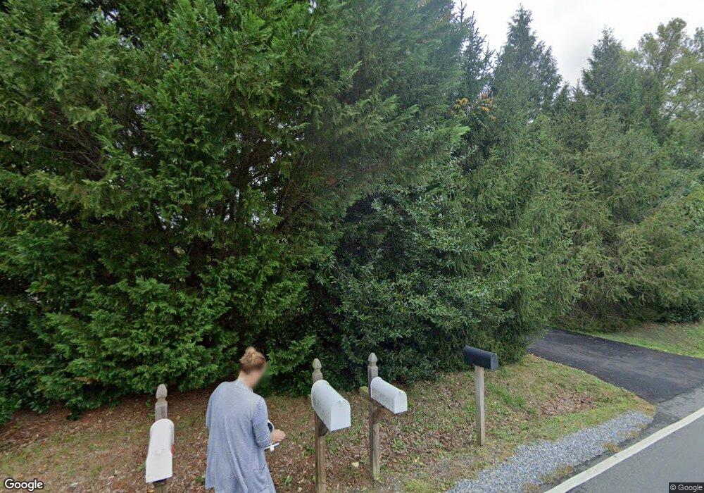 17747 Silcott Springs Rd, Purcellville, VA 20132 - photo 1