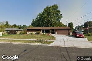 318 W van Altena Ave, Cedar Grove, WI 53013