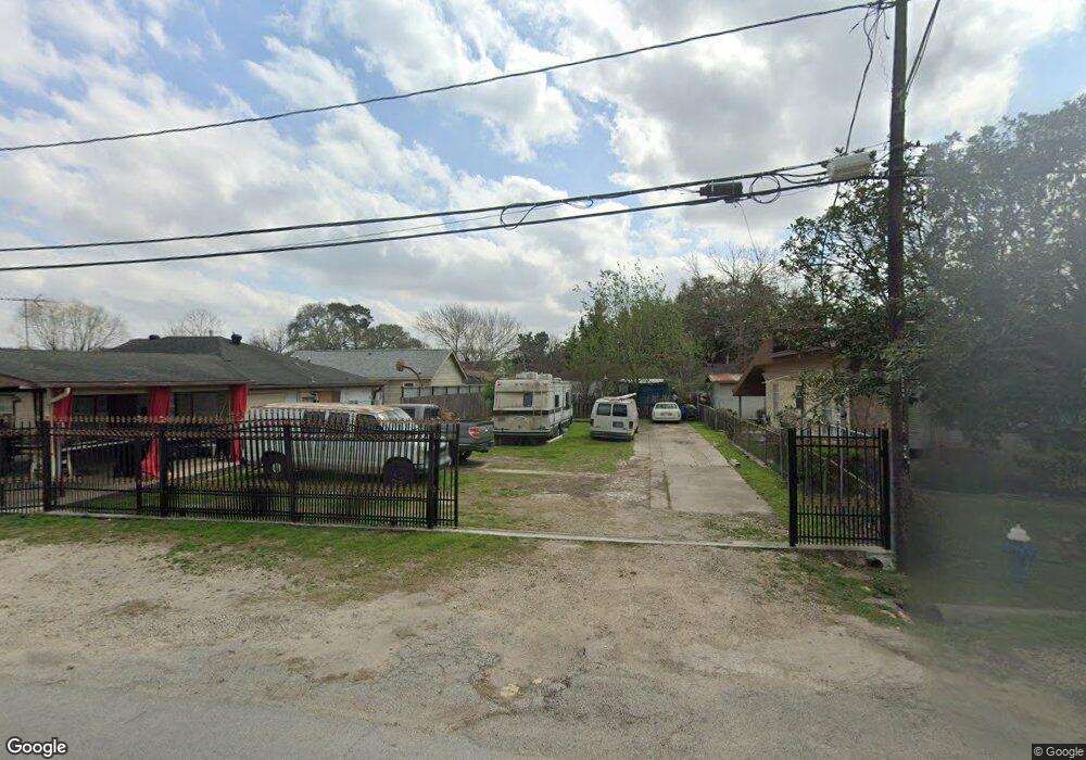 226 De Boll St, Houston, TX 77022 - photo 1