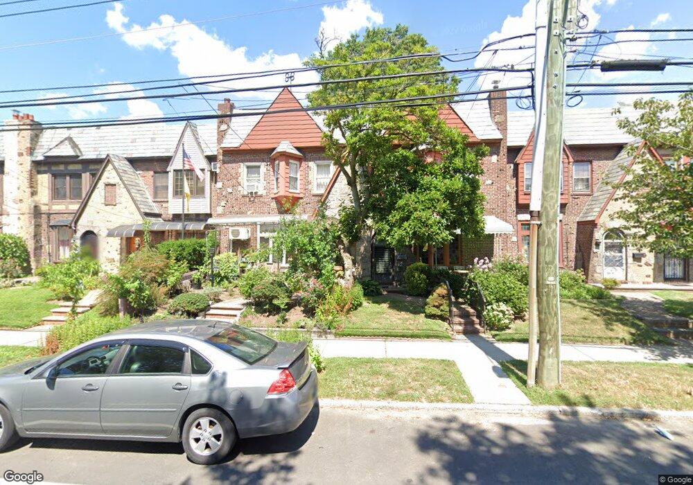 14711 Willets Point Blvd, Whitestone, NY 11357 - photo 1