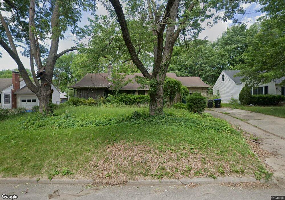 1833 SW Randolph Ave, Topeka, KS 66604 - photo 1