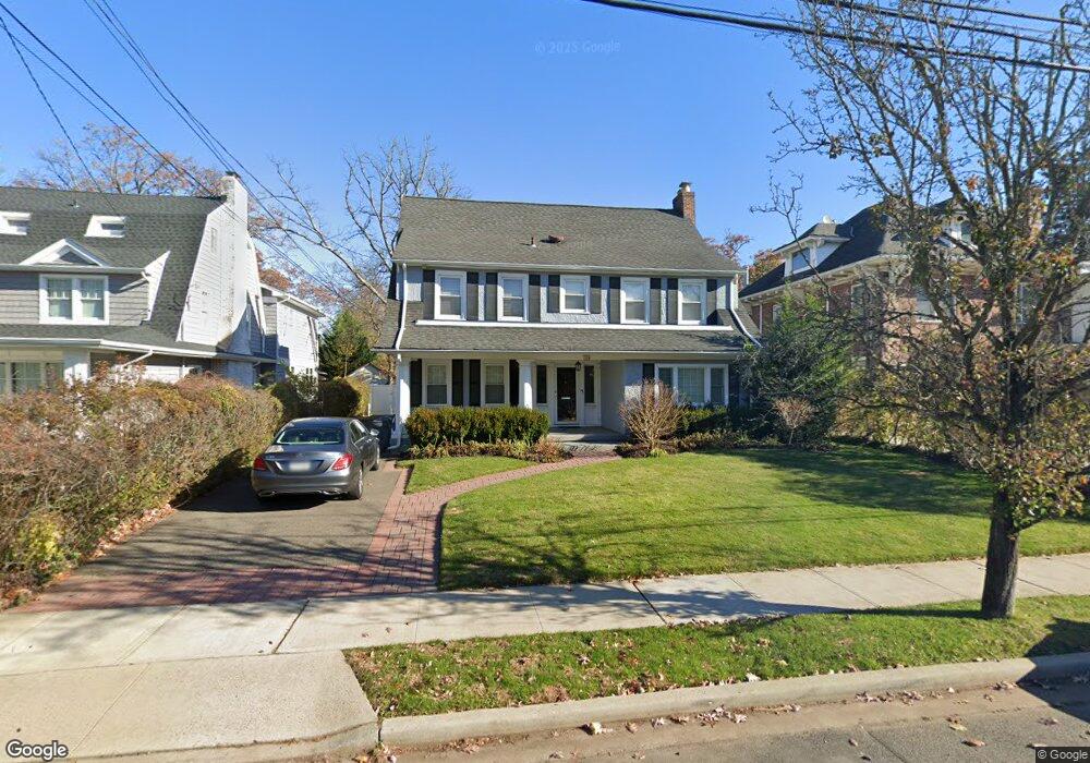 126 Pine St, Woodmere, NY 11598 - photo 1