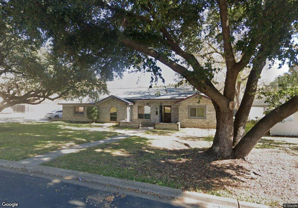 524 Holder Dr, Hurst, TX 76053 - photo 1