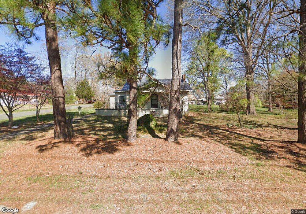 516 W 4th St, Siler City, NC 27344 - photo 1