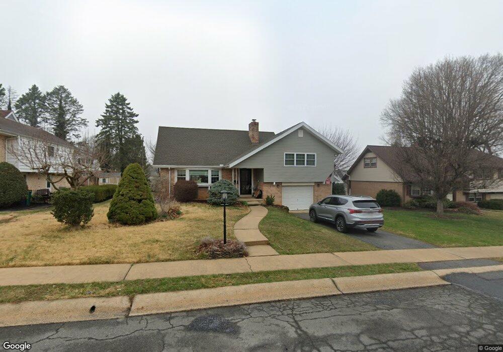 2401 Laurel Rd, Reading, PA 19609 - photo 1