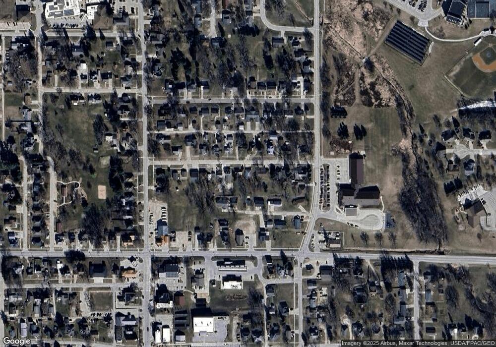 124 Cedar St, West Union, IA 52175 - photo 1