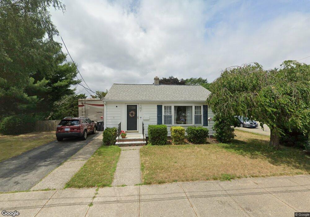 7 Rocco Ave, Pawtucket, RI 02860 - photo 1