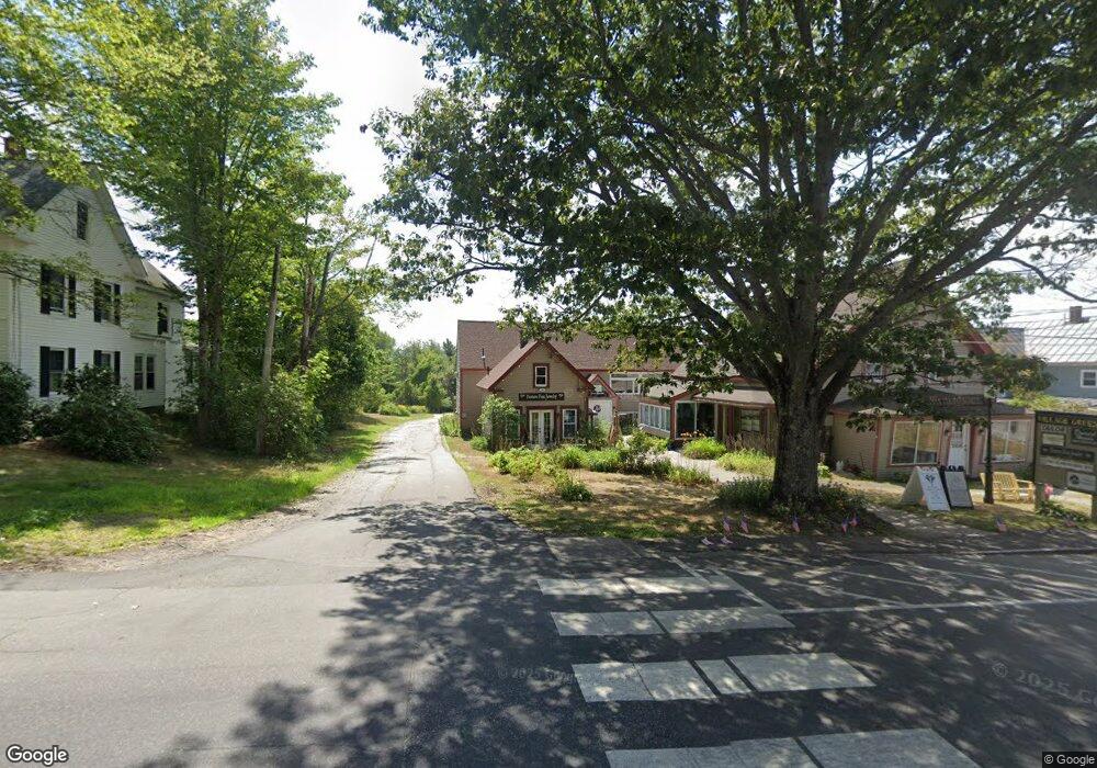 428 Main St unit 4, 2nd floor of the, New London, NH 03257 - photo 1