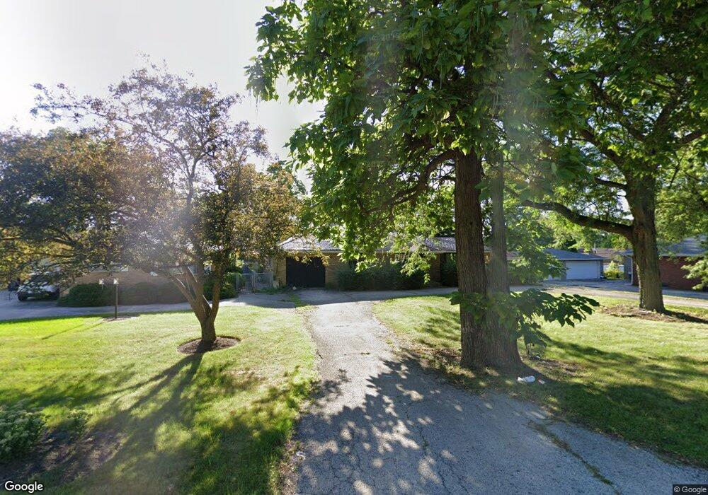 2421 N Sheridan Rd, Waukegan, IL 60087 - photo 1