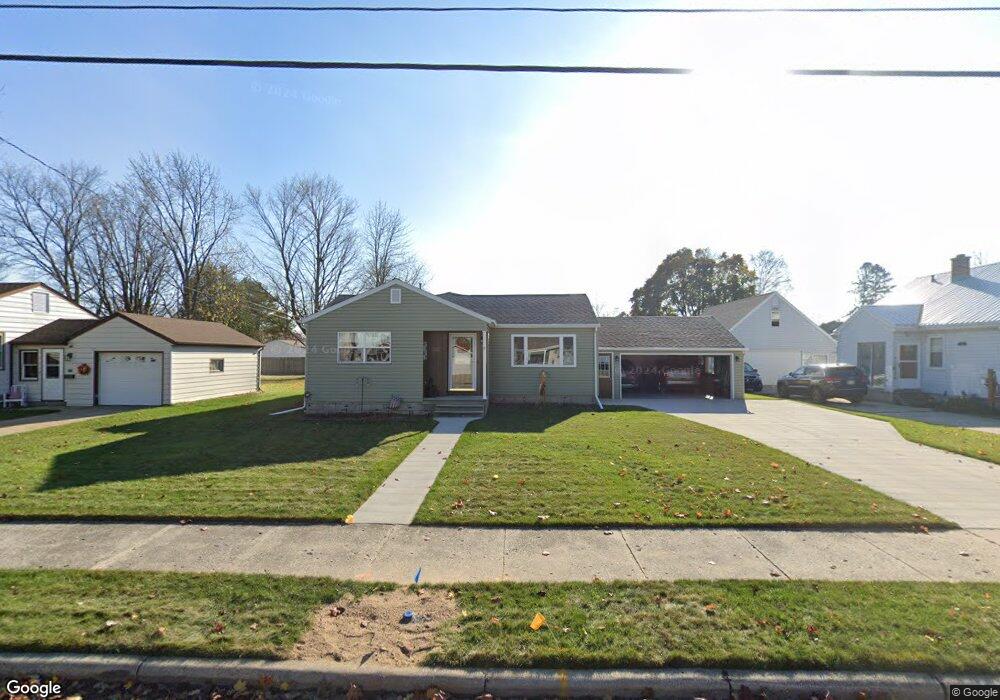 2117 33rd St, Two Rivers, WI 54241 - photo 1