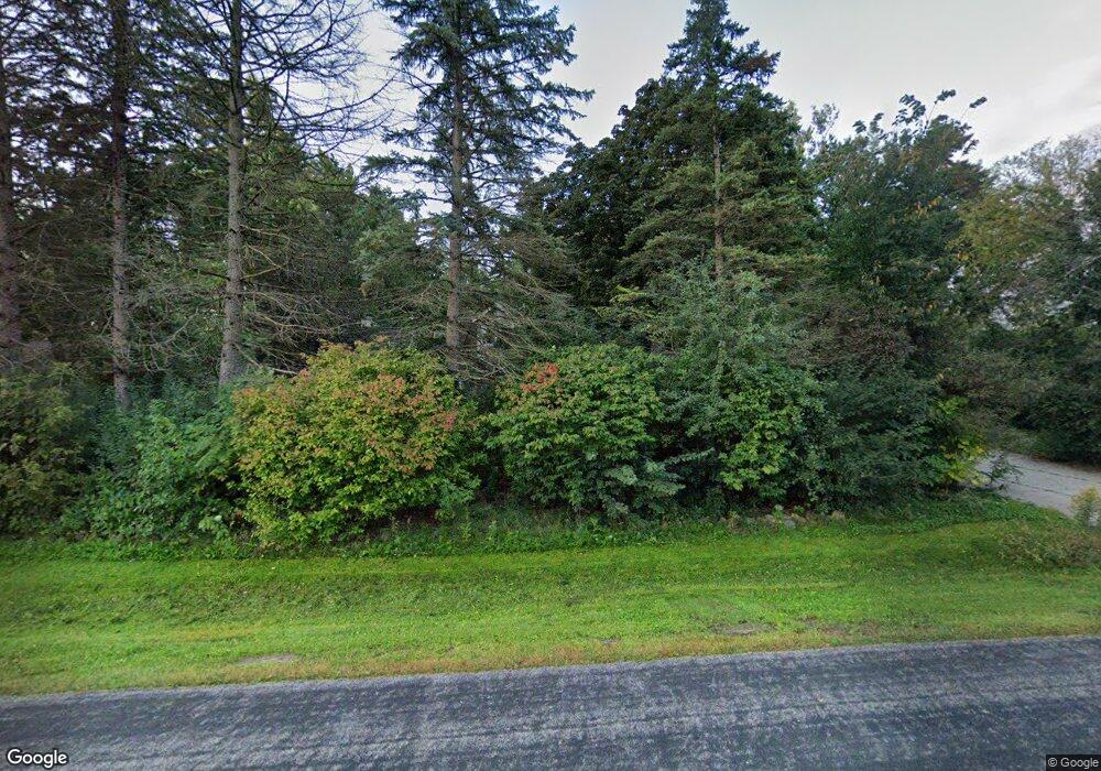 N81W16059 Robinhood Dr, Menomonee Falls, WI 53051 - photo 1